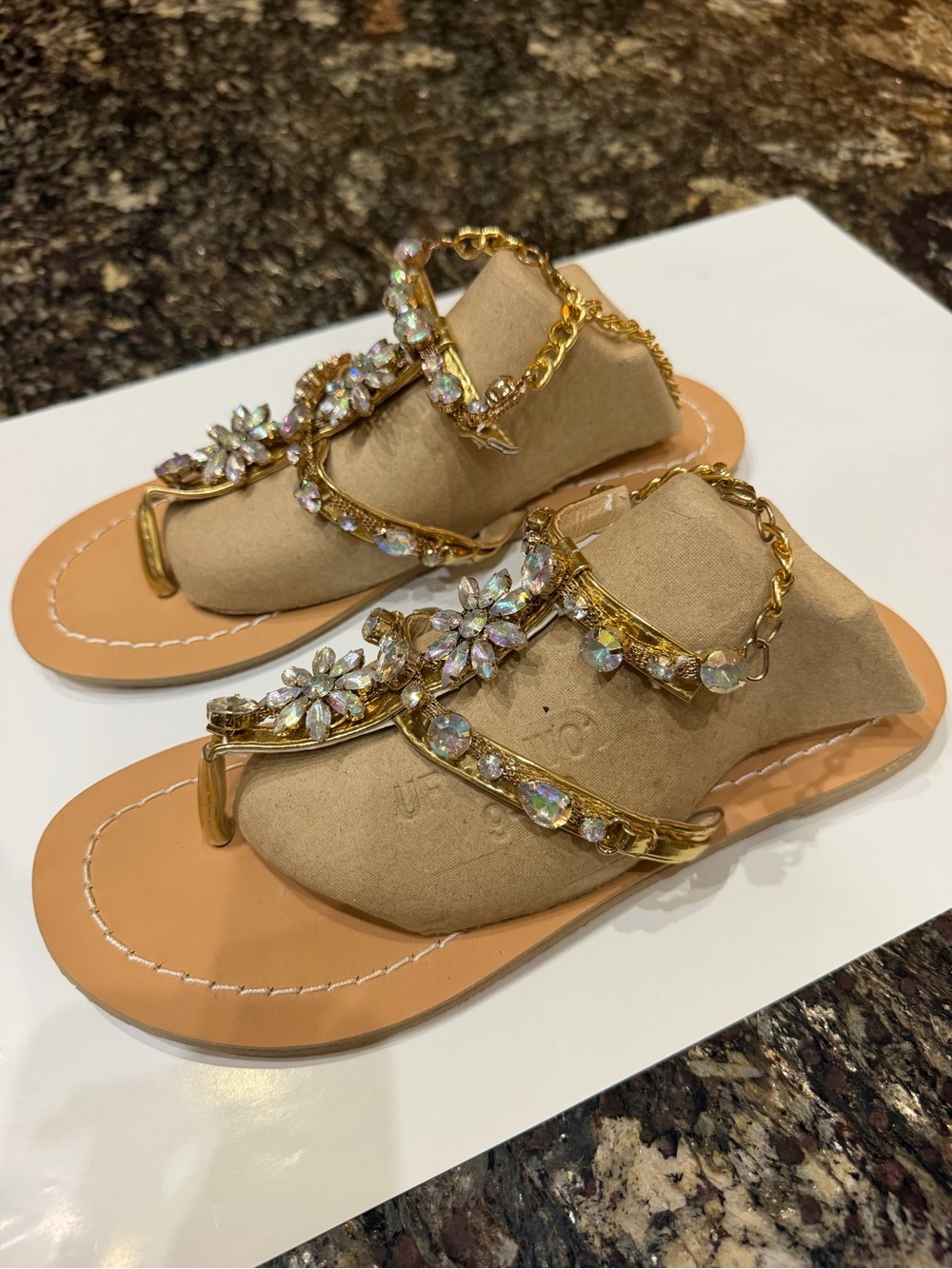 New Genuine Leather Gold Crystal Jeweled Sandals Size 7 - Picture 5 of 7